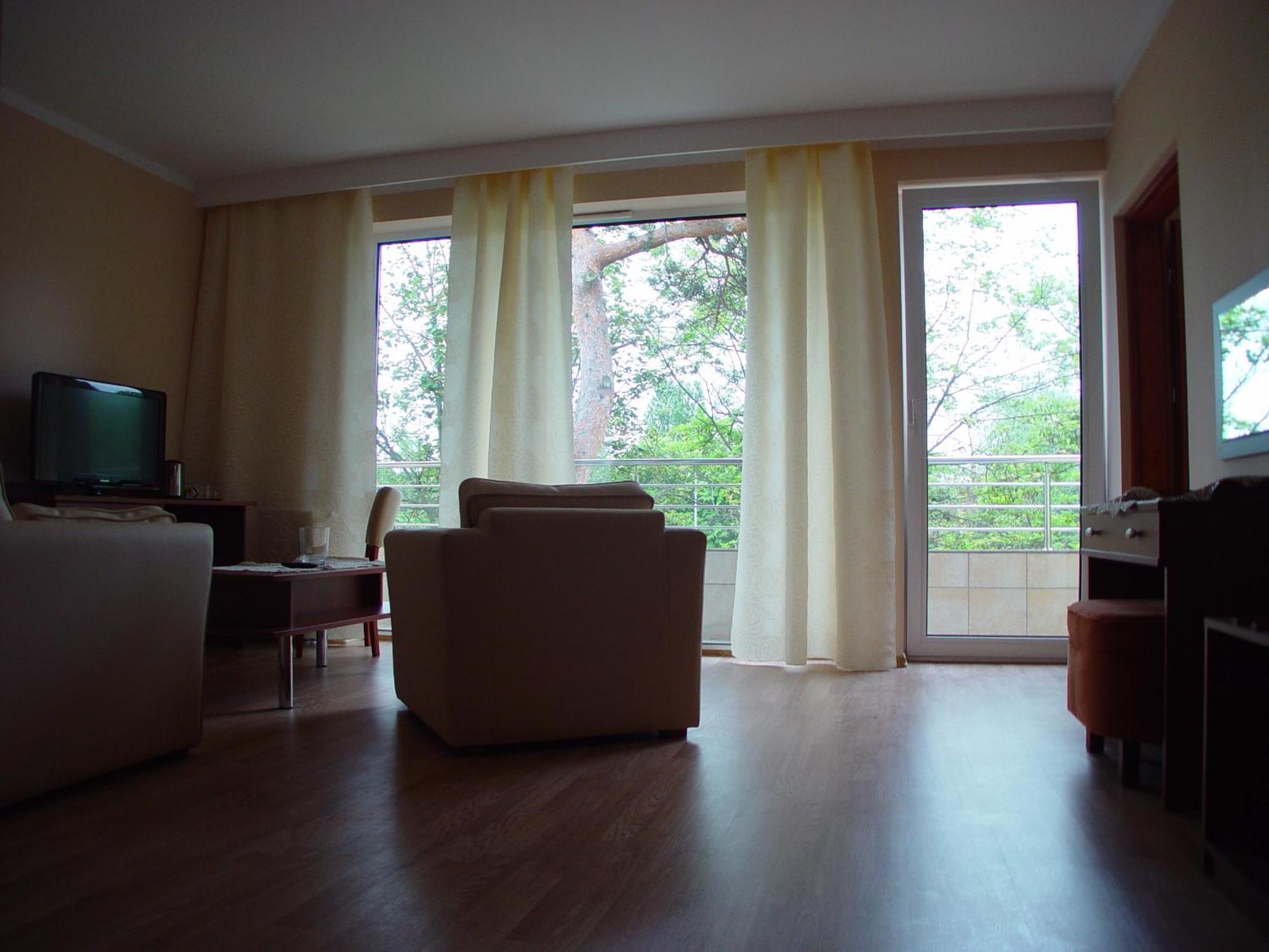 Floryda Jurata Bed & Breakfast Exterior foto