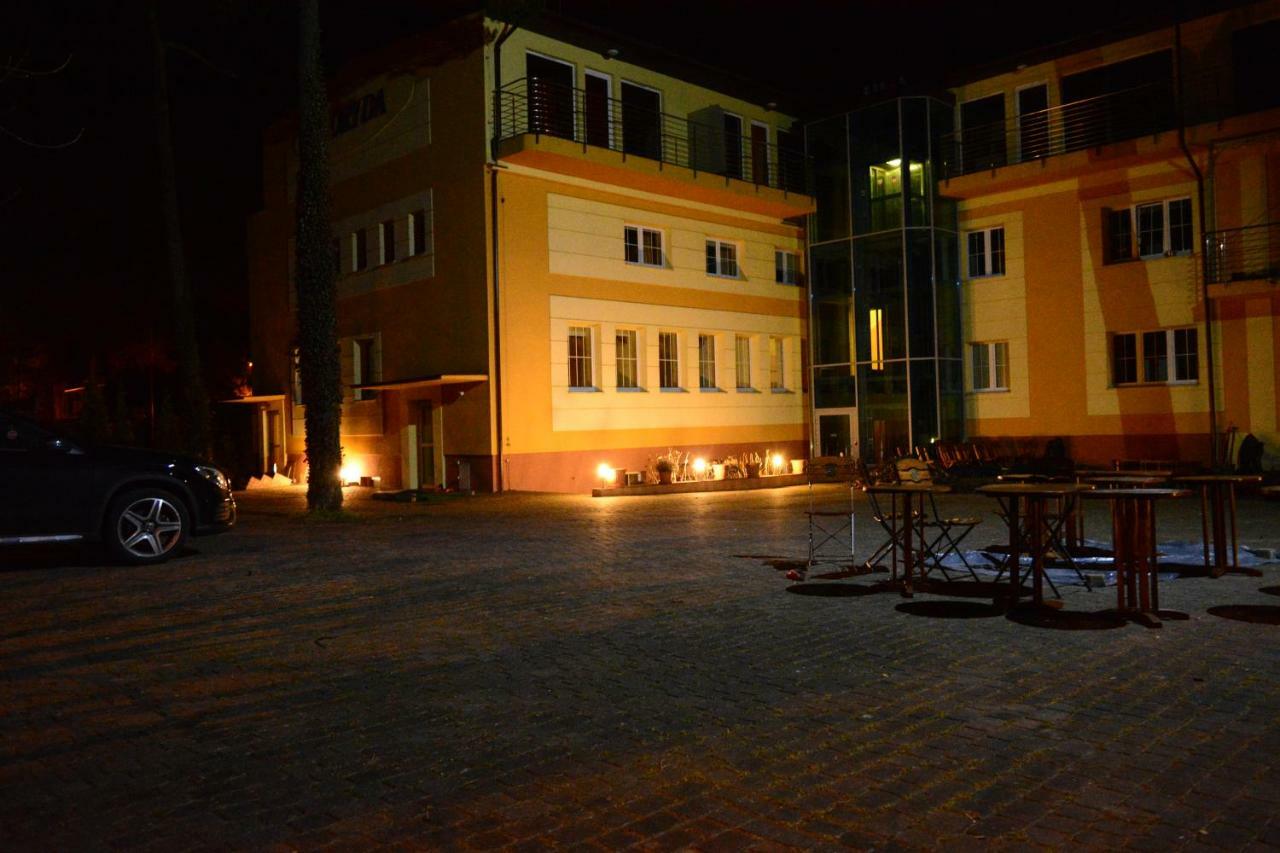 Floryda Jurata Bed & Breakfast Exterior foto