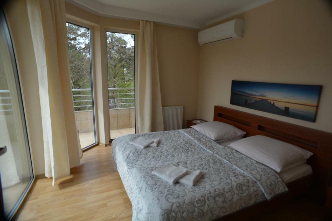 Floryda Jurata Bed & Breakfast Exterior foto